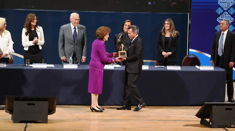 Premio a la generosidad 3